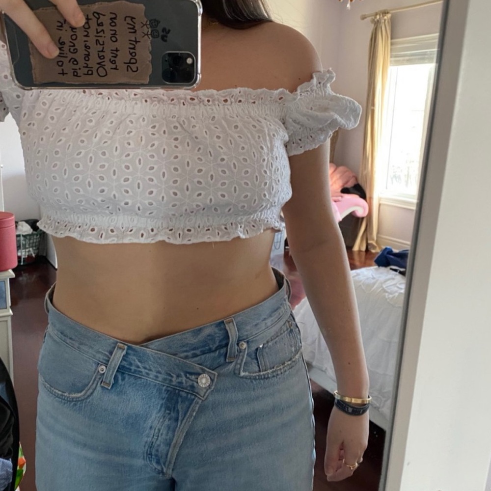 Aritzia crop top
